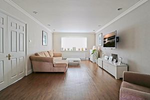 Living Room- click for photo gallery